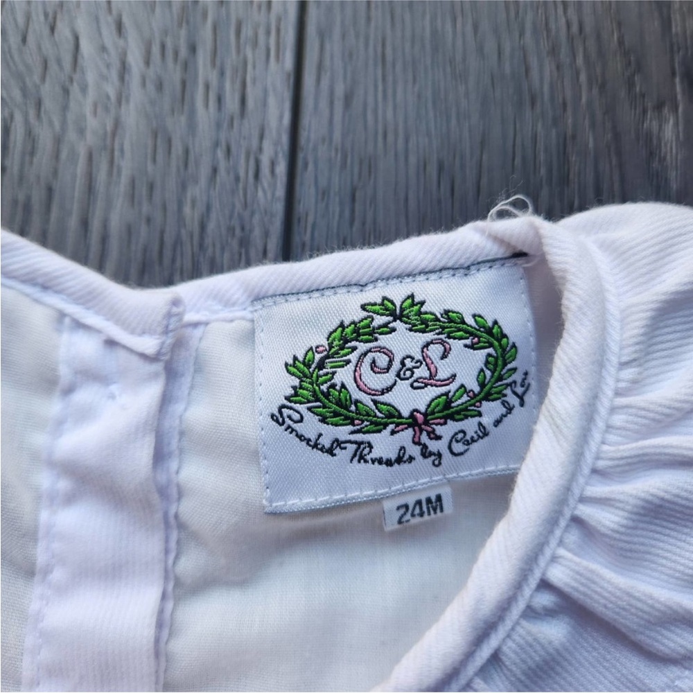 Adorable Cecil & Lou White Smocked Dress Size 24M - Picture 3 of 5